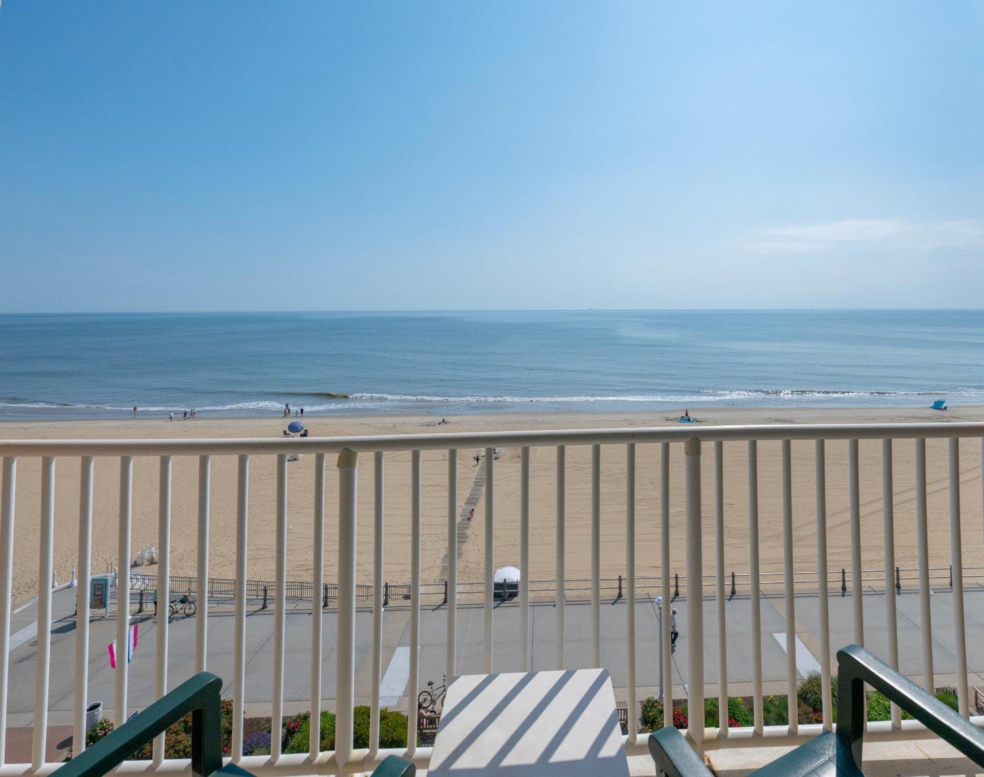 Holiday Inn & Suites Virginia Beach - North Beach By Ihg Екстер'єр фото